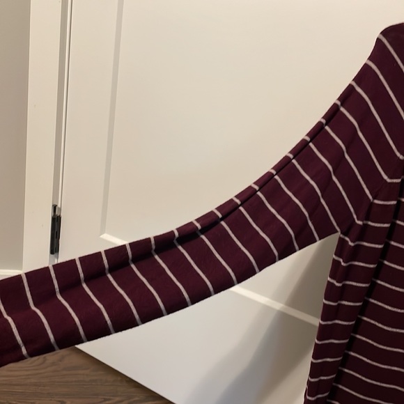 Pink Clover size L maroon and white sweater - Picture 3 of 4